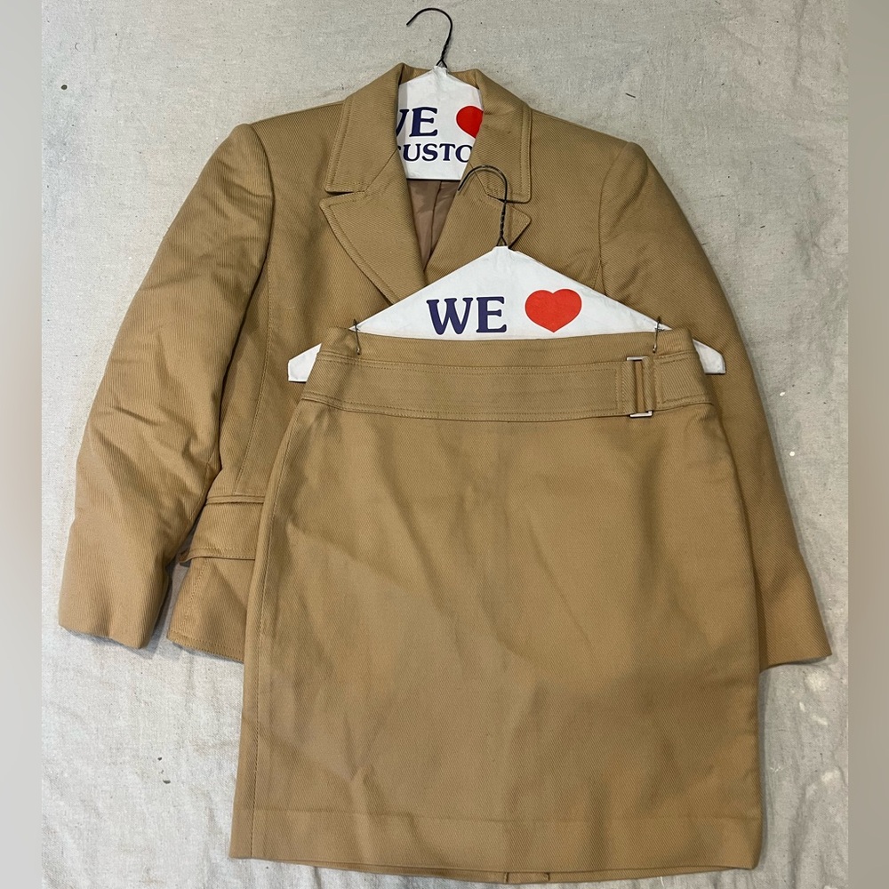 VINTAGE EARLY 2000’s ANNE KLEIN TAN SKIRT SET